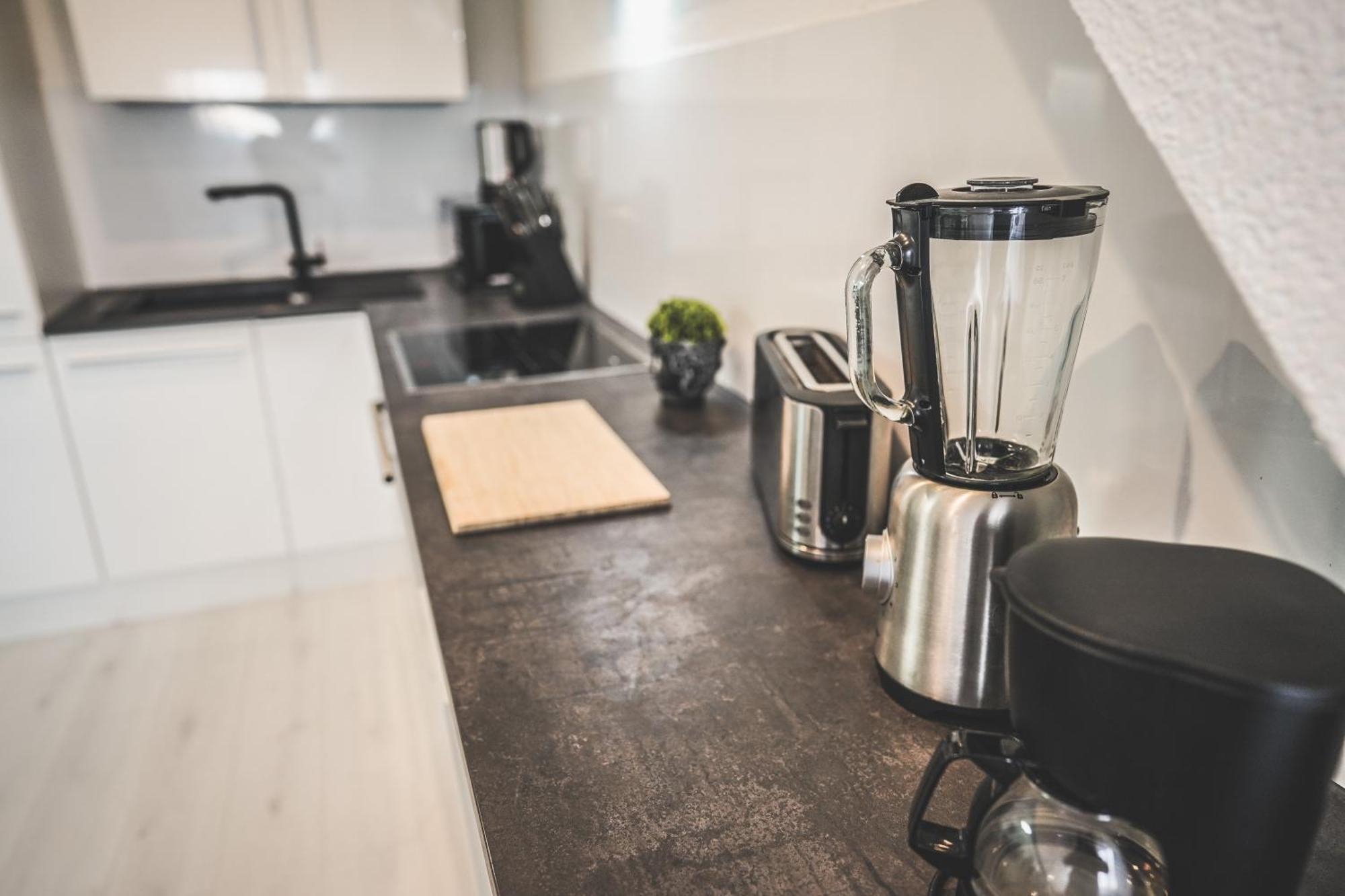 Luxus Maisonette Wohnung Am See, Wehome Premium Sankt Leon-Rot Exteriör bild