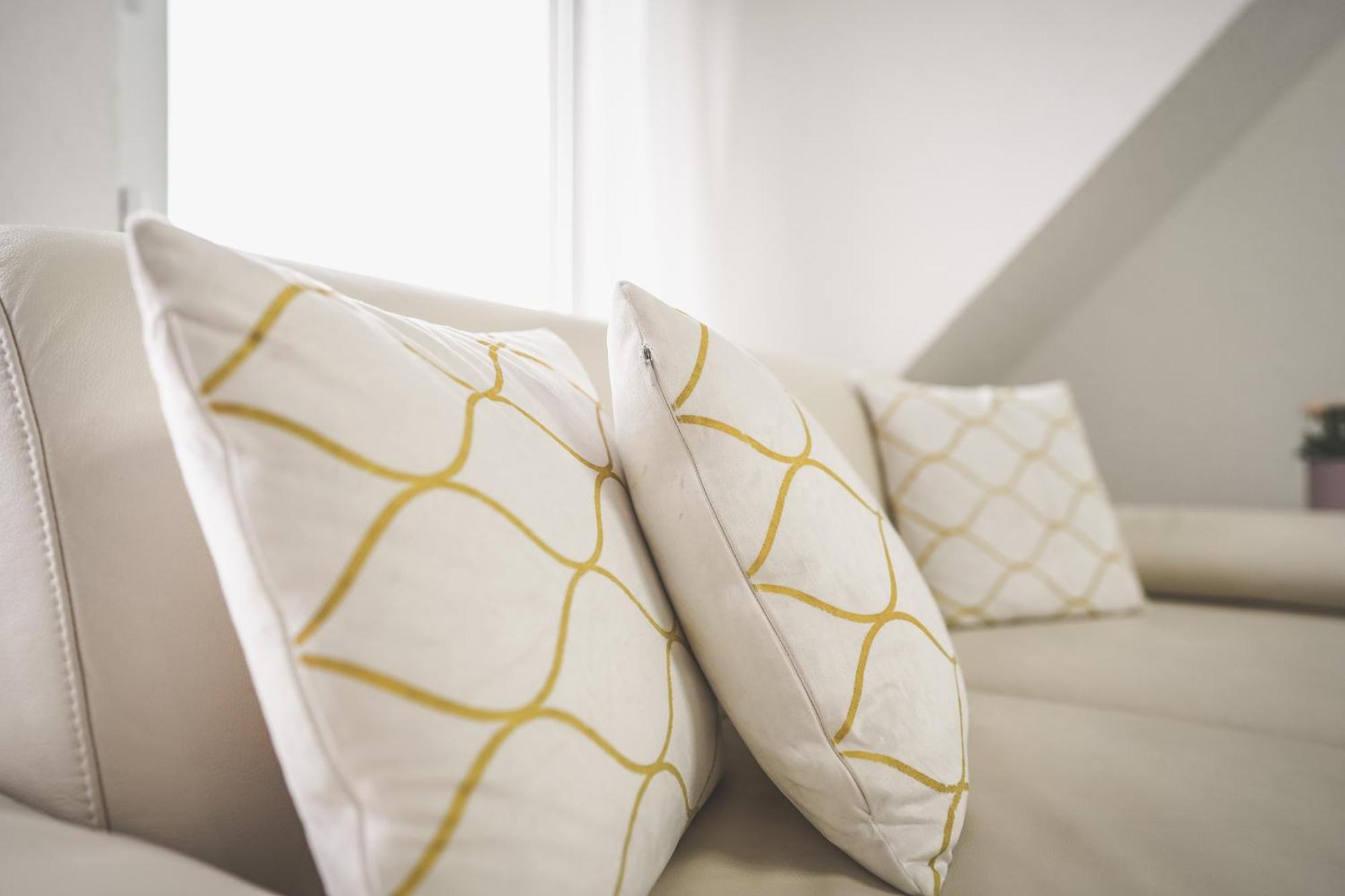 Luxus Maisonette Wohnung Am See, Wehome Premium Sankt Leon-Rot Exteriör bild